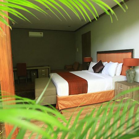 Puri Sabina Bed & Breakfast Jimbaran Buitenkant foto