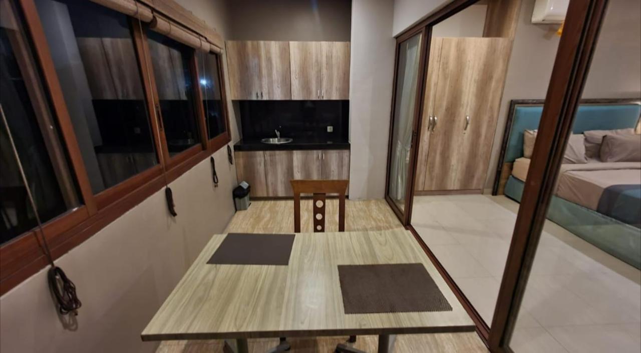 Puri Sabina Bed & Breakfast Jimbaran Buitenkant foto