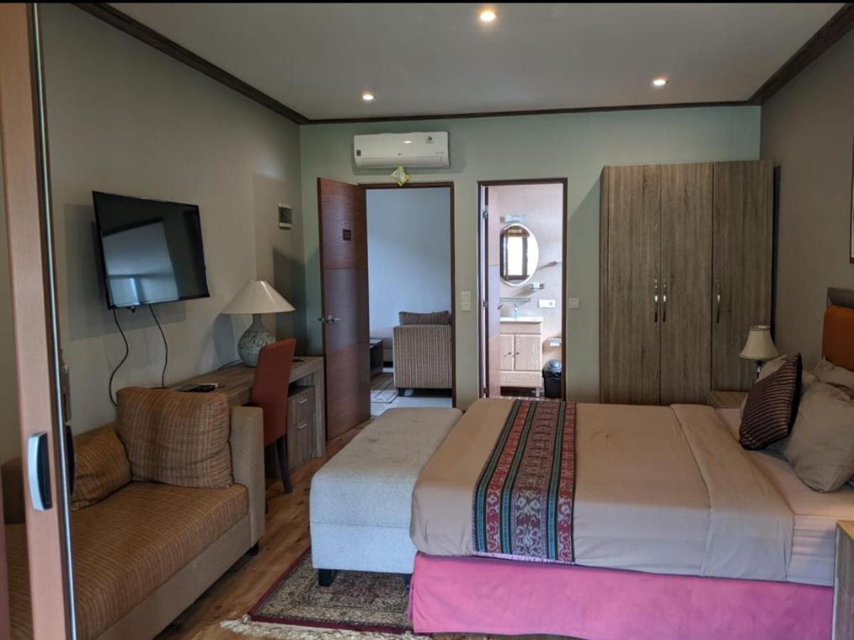 Puri Sabina Bed & Breakfast Jimbaran Buitenkant foto