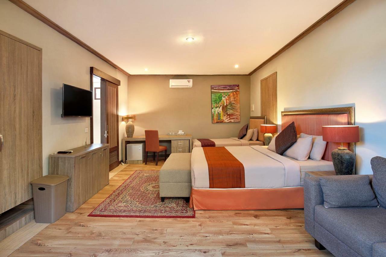 Puri Sabina Bed & Breakfast Jimbaran Buitenkant foto