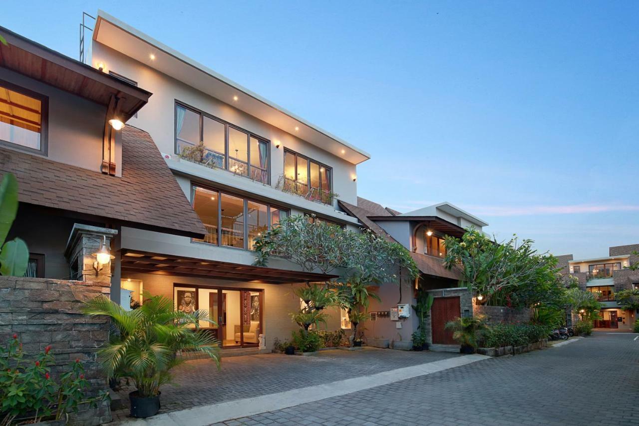 Puri Sabina Bed & Breakfast Jimbaran Buitenkant foto