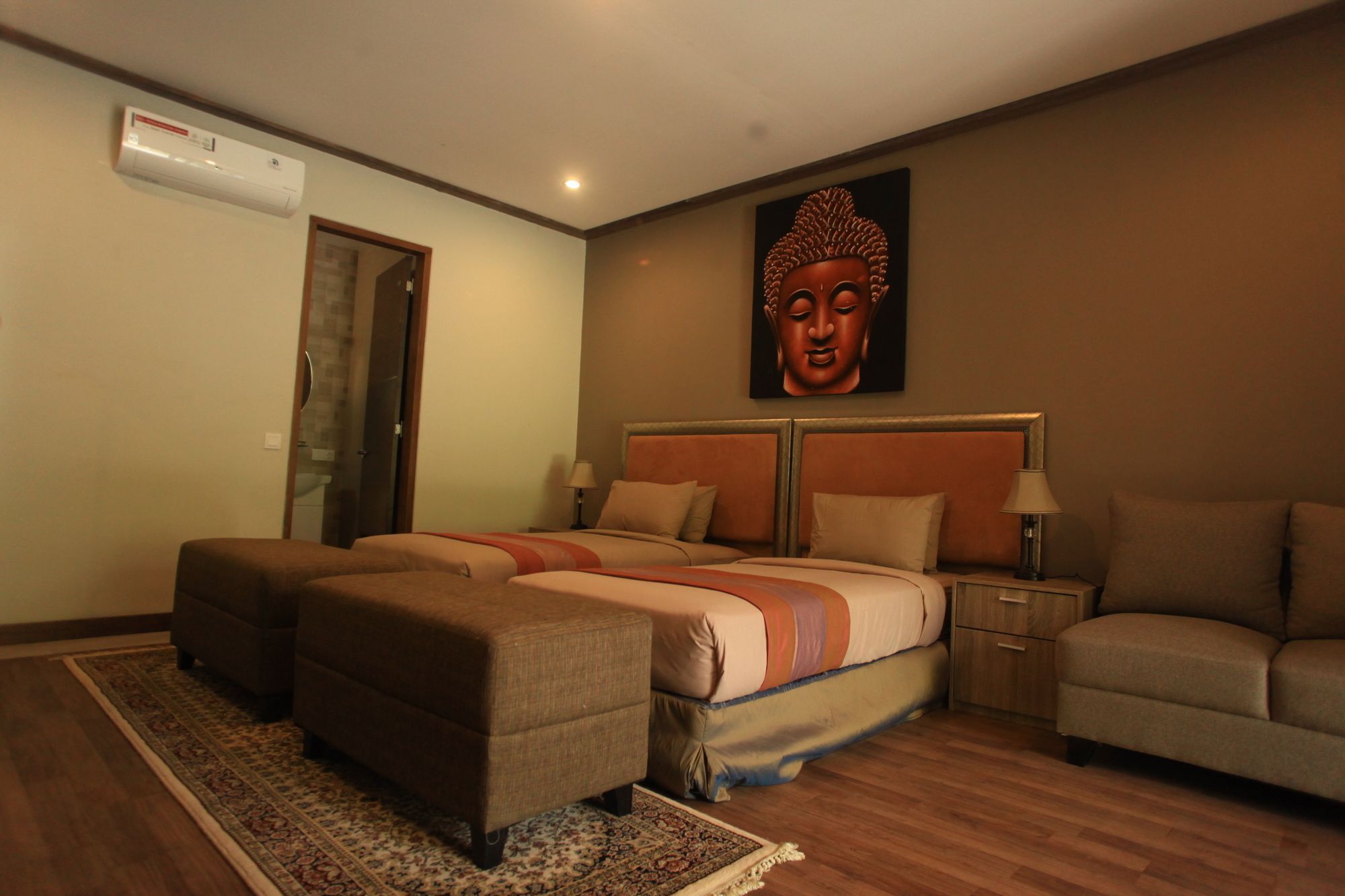 Puri Sabina Bed & Breakfast Jimbaran Buitenkant foto