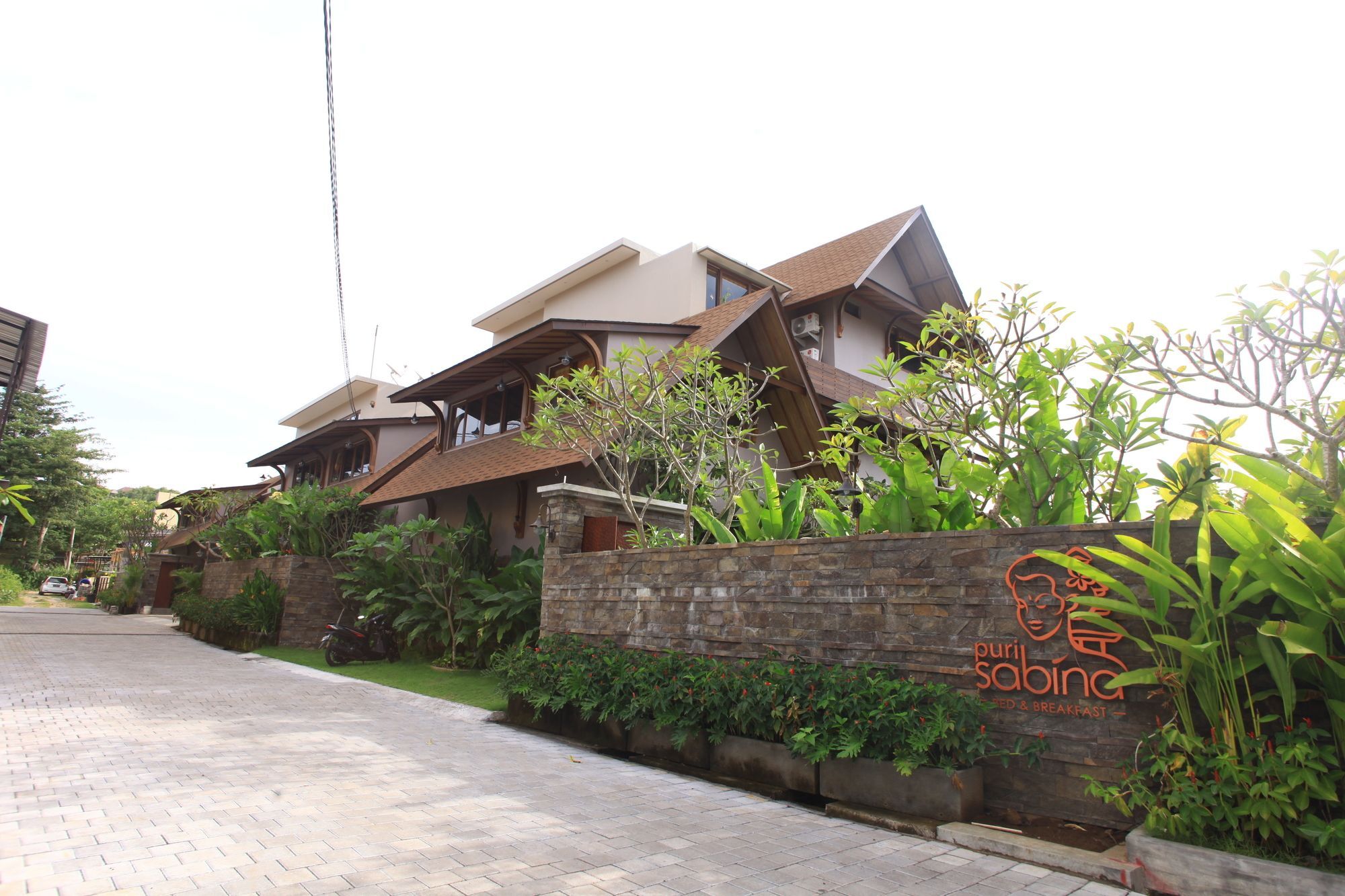 Puri Sabina Bed & Breakfast Jimbaran Buitenkant foto