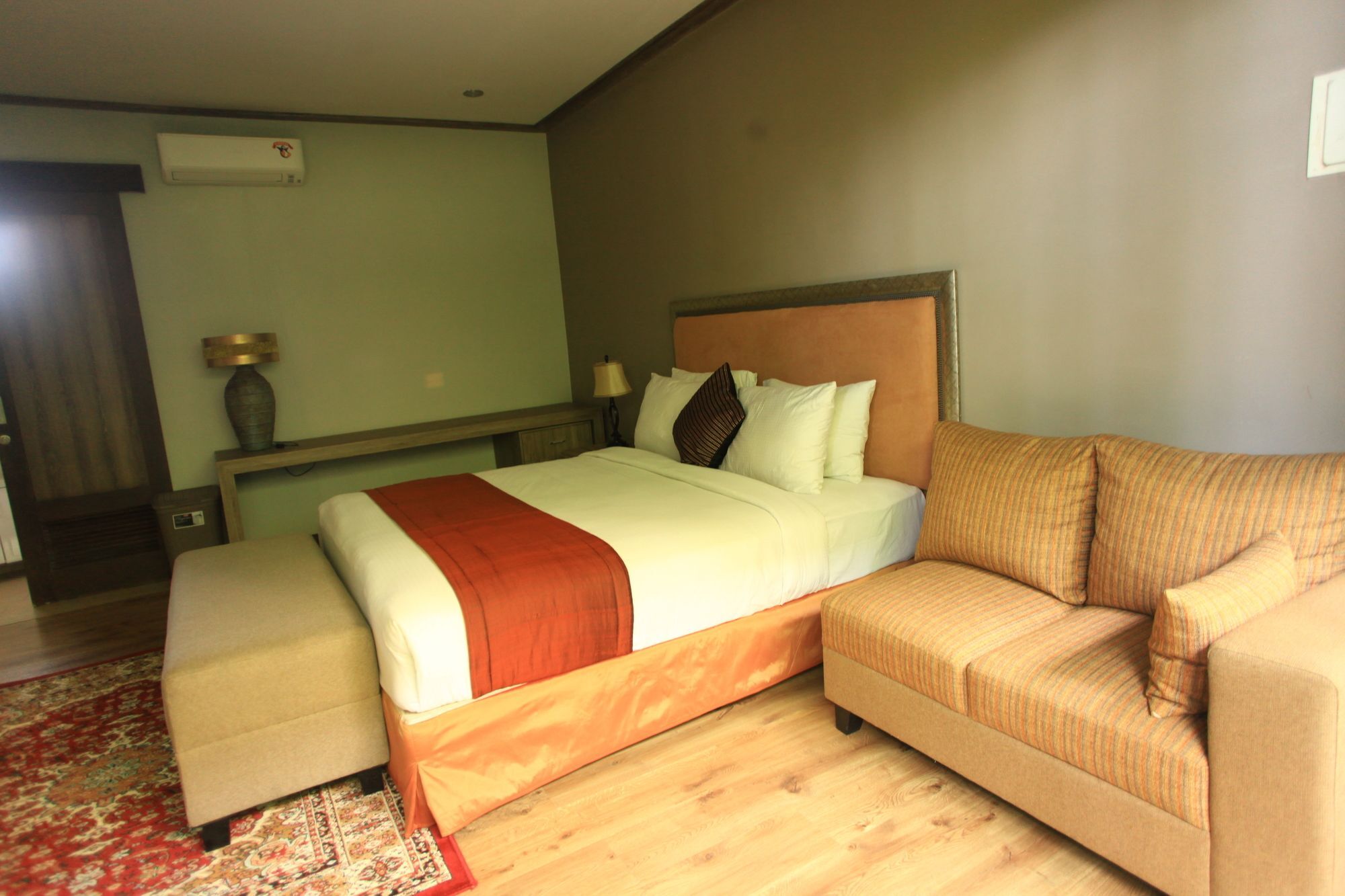 Puri Sabina Bed & Breakfast Jimbaran Buitenkant foto