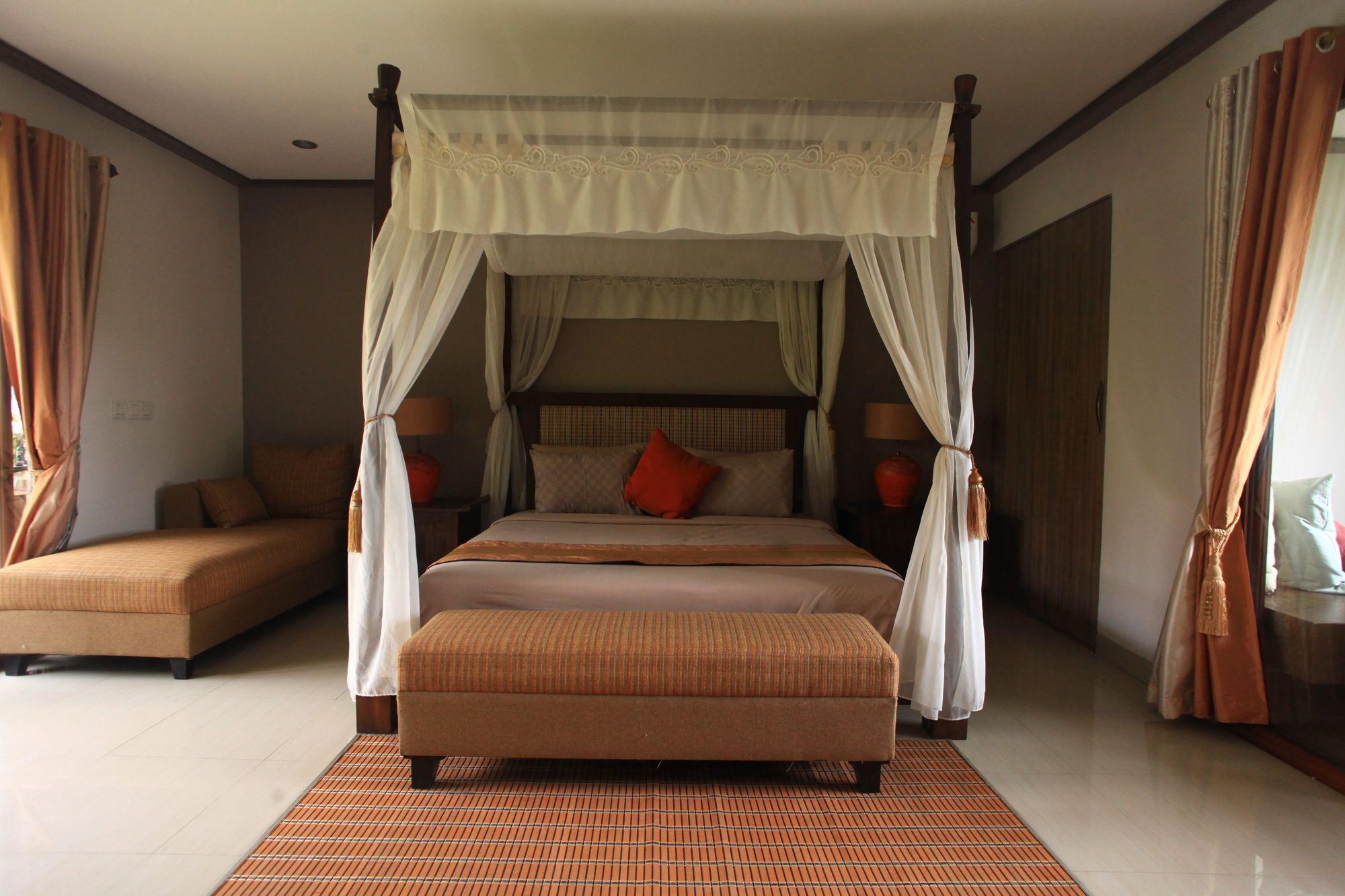 Puri Sabina Bed & Breakfast Jimbaran Buitenkant foto